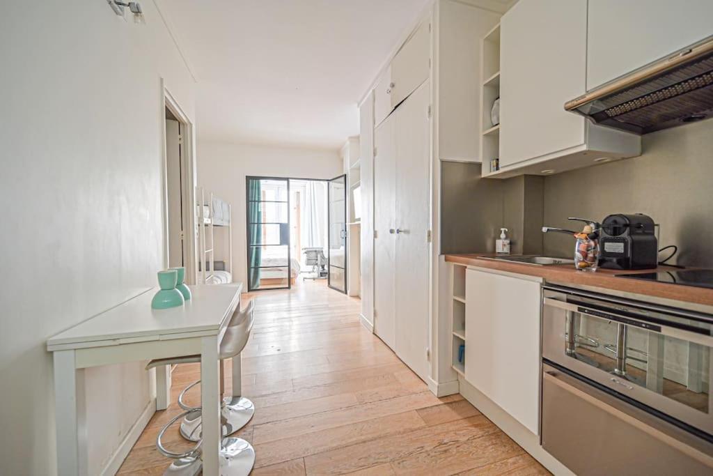 Warm & Welcoming Flat - Family'S Ideal - Marais Париж Екстериор снимка